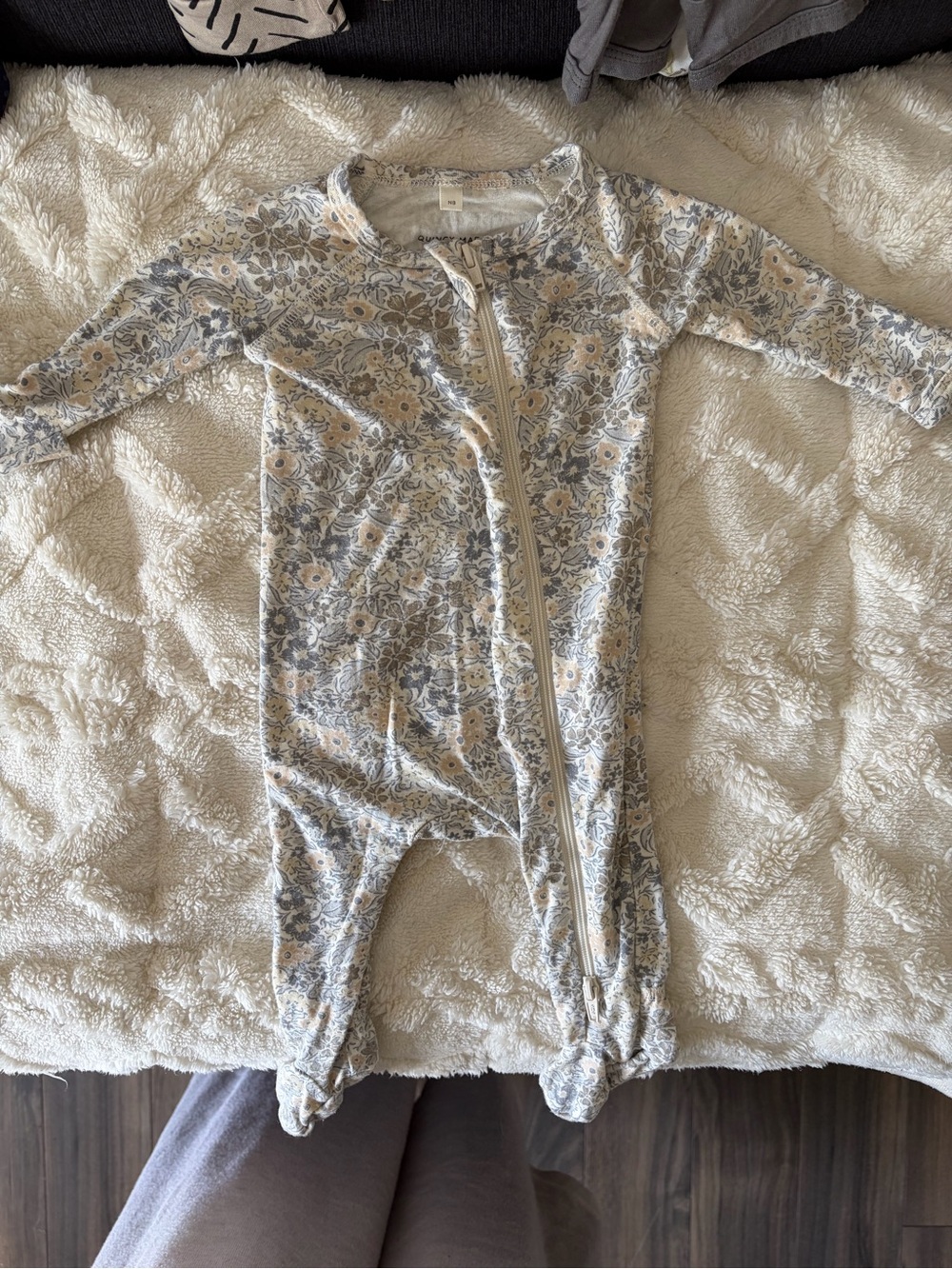 Quincy Mae Floral Footie in Gray and Cream